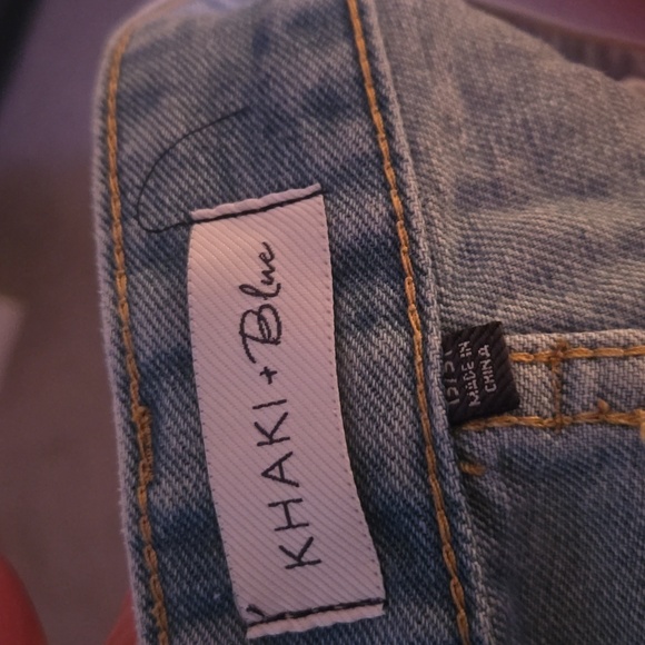 Denim Cut-Off shorts - Picture 3 of 3